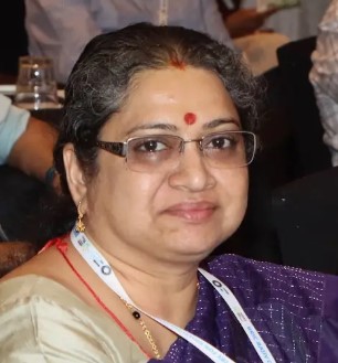 images/faculty-dir-large/2026/priya2.jpg
